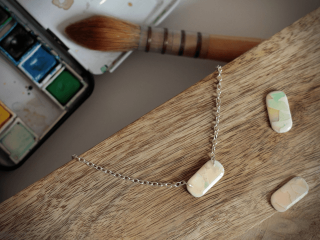 Collier rectangulaire
